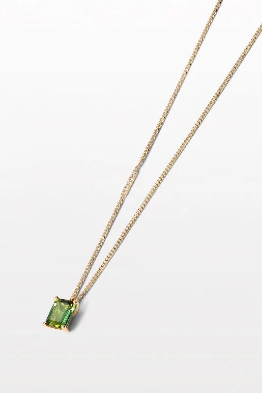 Ladies floral necklaces-Lustre 01 18K Gold Necklace w. Diamonds & Tourmaline