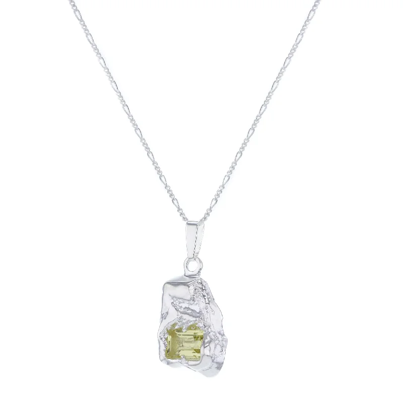 Ladies twisted necklaces-Single Entity Silver Necklace w. Green Zirconia