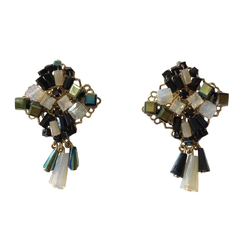 Ladies stud earrings with pearls-Square Crystal Dangle Statement Earrings