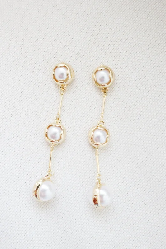 Ladies vintage-inspired earrings-Judith Pearl Drop Earrings