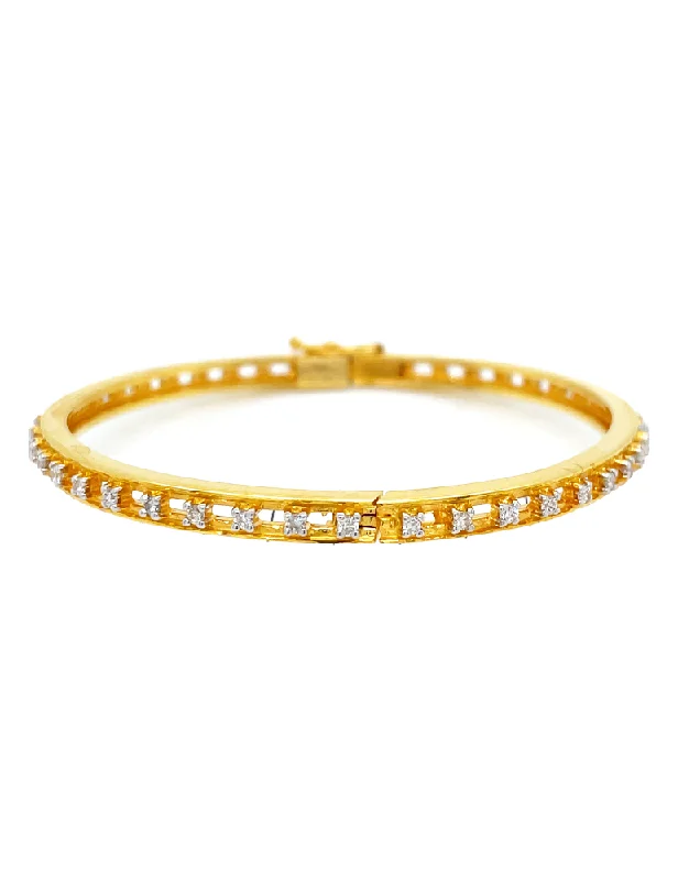 Ladies statement bangles-Diamond Bracelet 18 Kt Gold