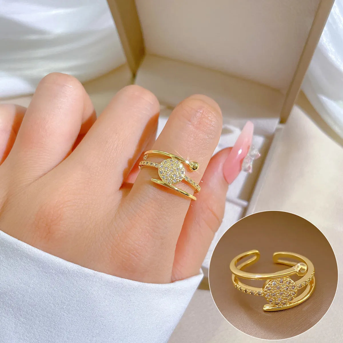 Ladies two-tone rings-Simple Style Classic Style Commute Round Solid Color Brass Gold Plated Artificial Gemstones Open Rings In Bulk