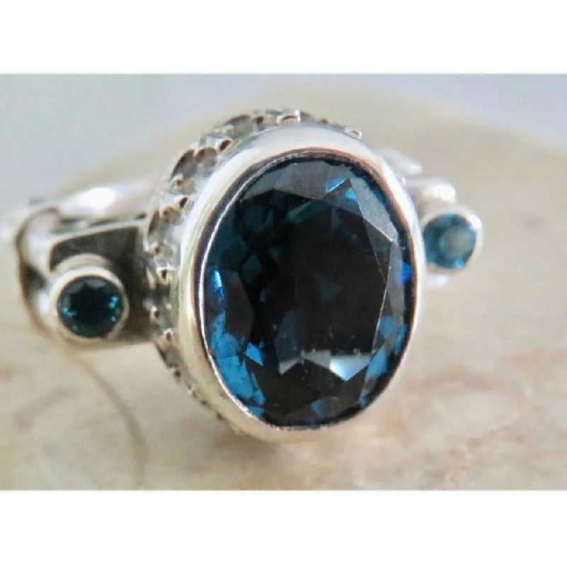 Ladies fashionable rings for women-REVE Sterling Silver London Blue Topaz Oval Ring