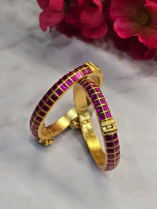 Ladies fashion bangles-Set of two pink Kundan bangles