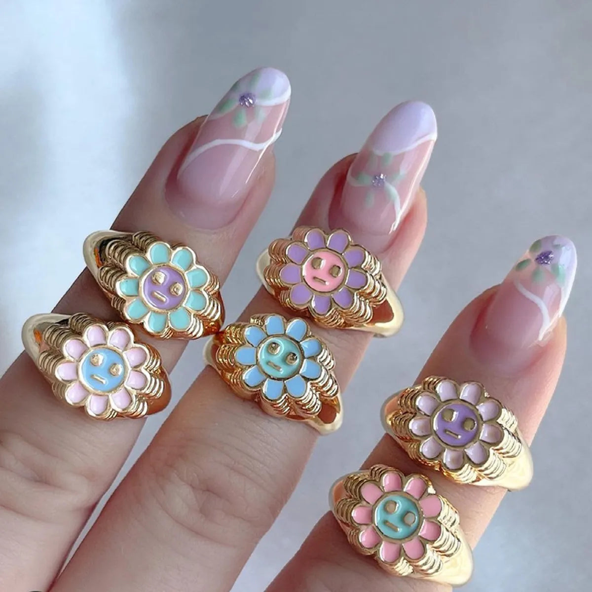 Ladies blue diamond rings-Vintage Tai Chi Oil Dripping Sunflower Heart Ring Wholesale Gooddiy