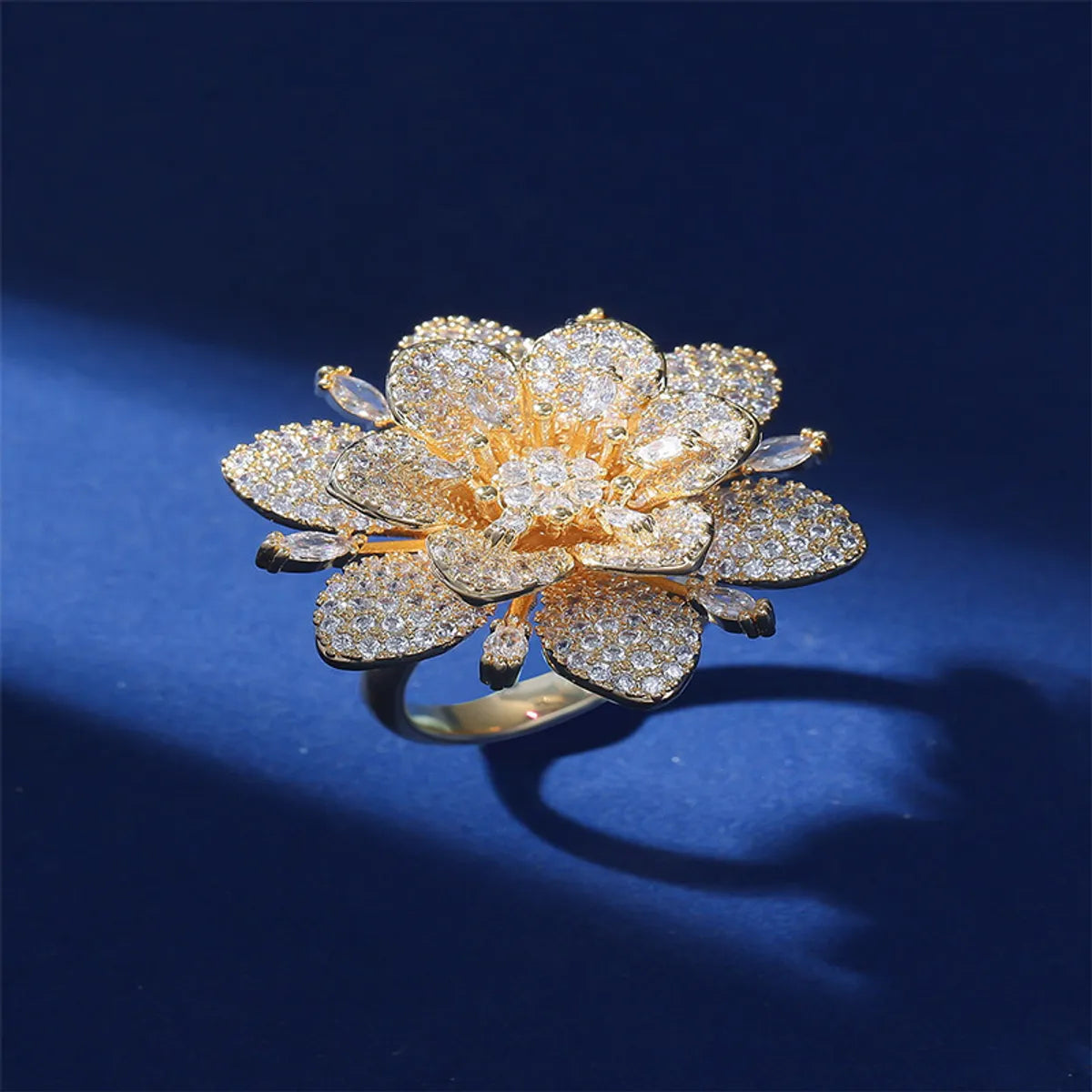 Ladies promise rings for her-Exaggerated Luxurious Shiny Flower Copper Plating Inlay Zircon 18k Gold Plated Open Rings