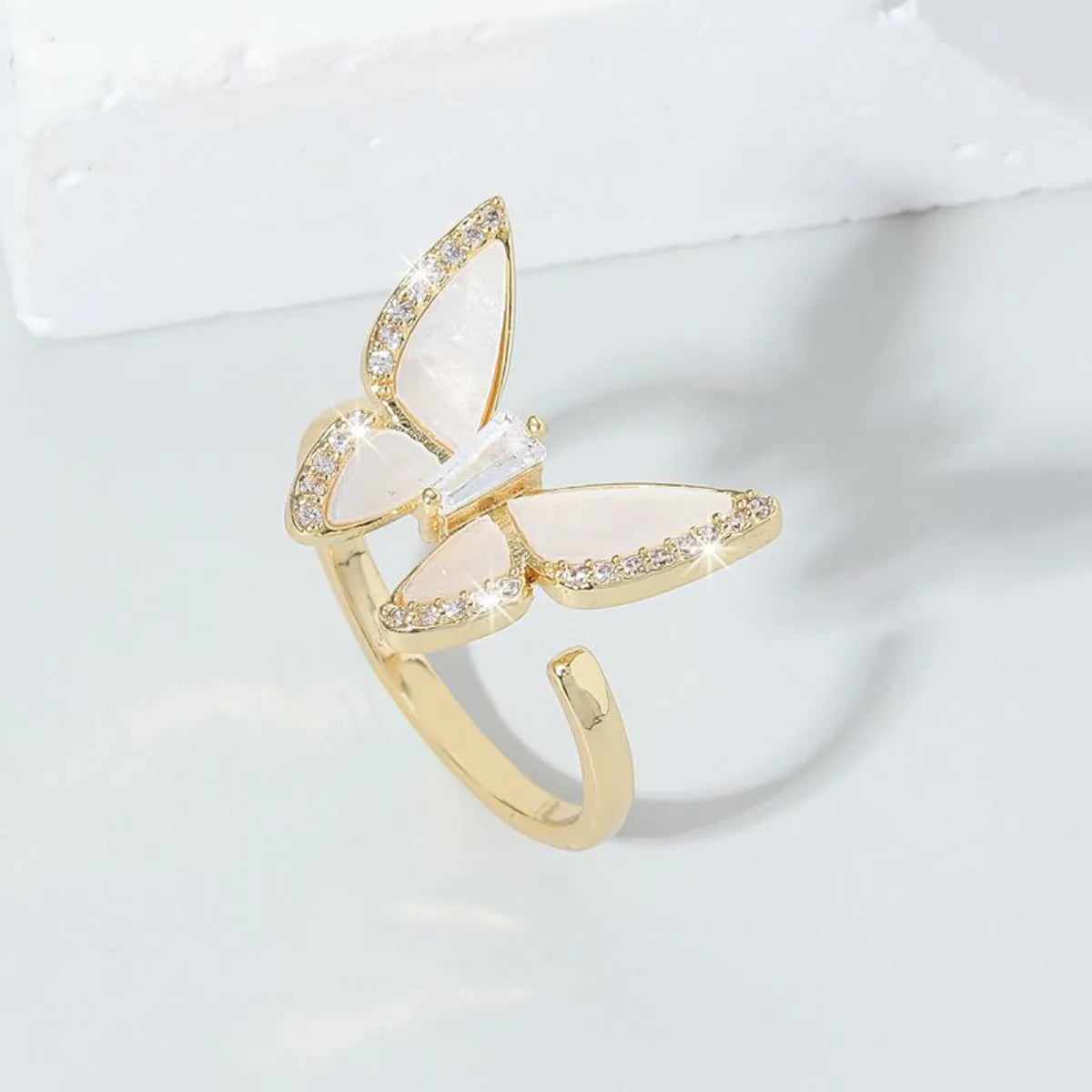 Ladies pearl rings-Sweet Butterfly Copper Plating Inlay Zircon 18k Gold Plated Open Rings