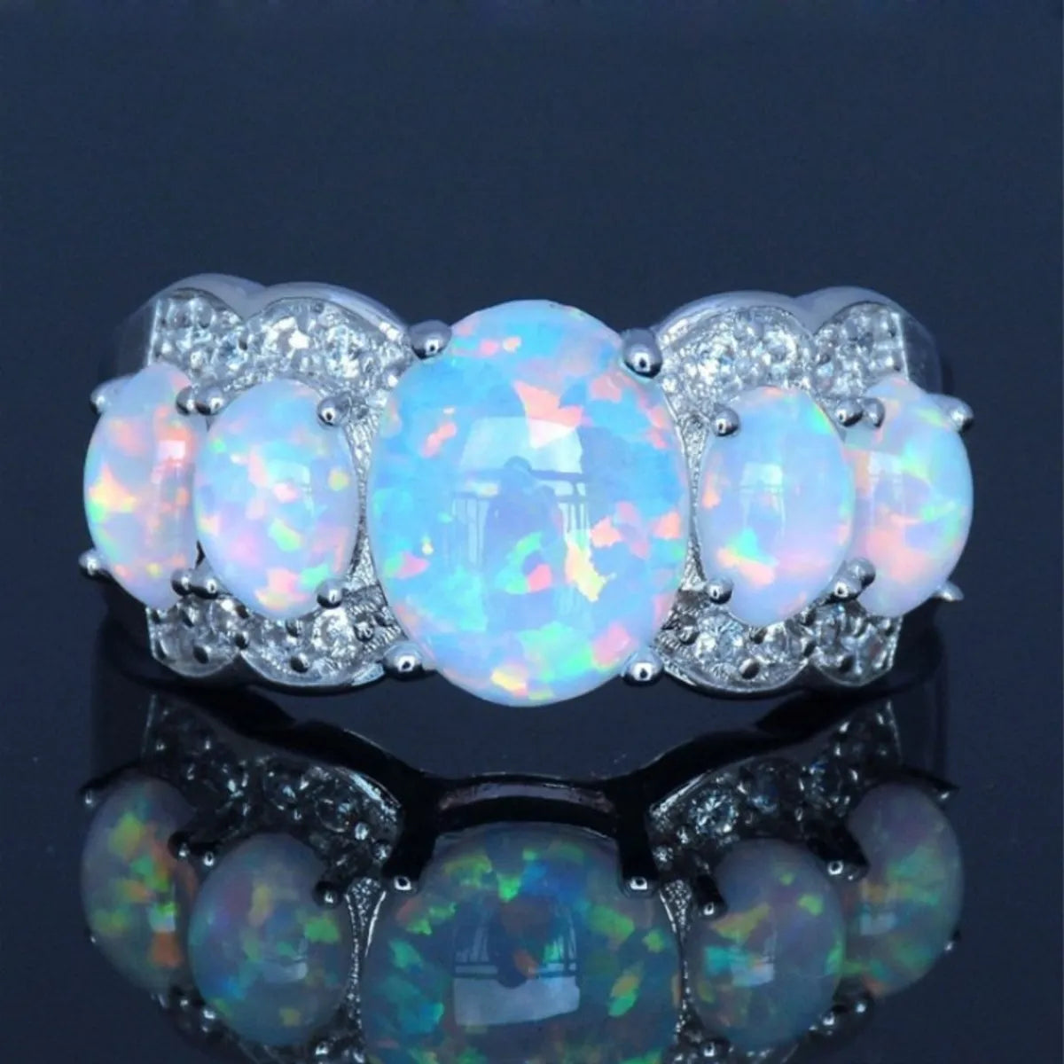 Ladies silver-plated rings-Fashion Elegant Geometric Rhinestone Inlaid Opal Alloy Ring Ornament