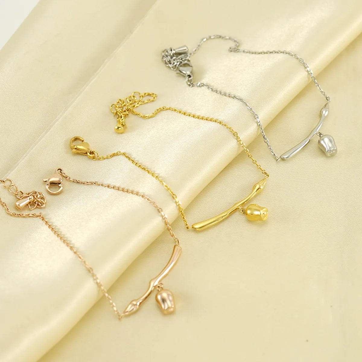 Ladies braided bracelets-Titanium Steel Gold Plated Simple Style Classic Style Flower Plating Bracelets