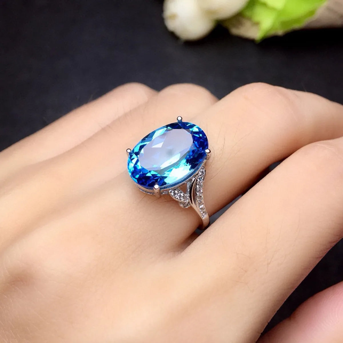 Ladies heart-shaped rings-1 Piece Fashion Oval Copper Inlay Artificial Gemstones Women's Rings