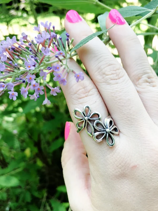 Ladies antique rings-Double Daisy Statement Ring