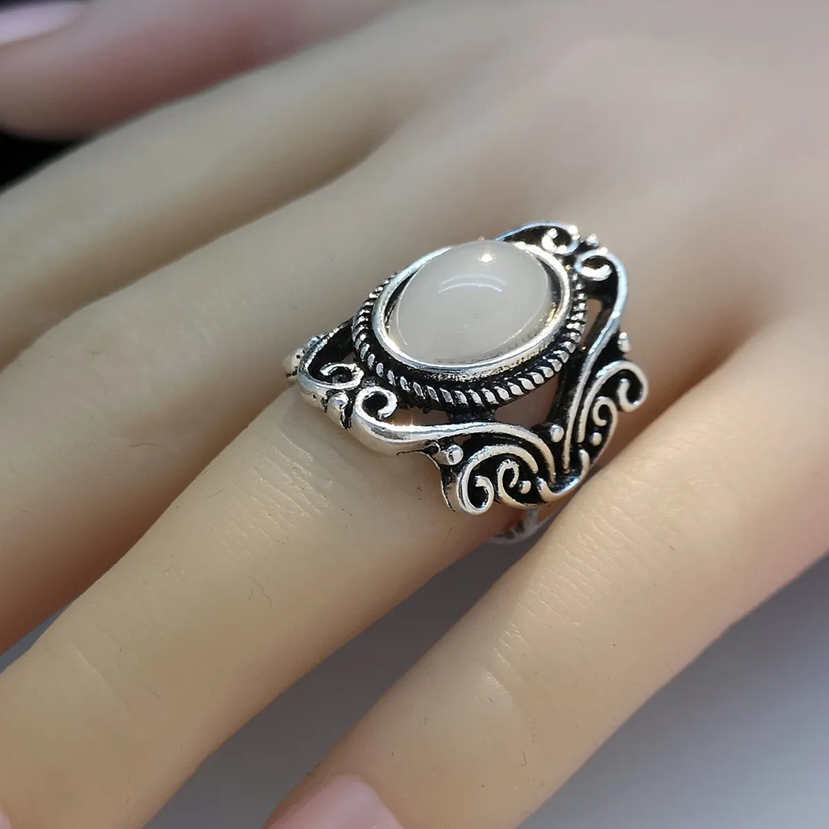 Ladies silver and diamond rings-Vintage Style Oval Alloy Hollow Out Inlay Natural Stone Unisex Rings 1 Piece